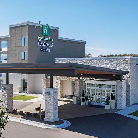 Holiday Inn Express & Suites Ludington By Ihg Екстер'єр фото