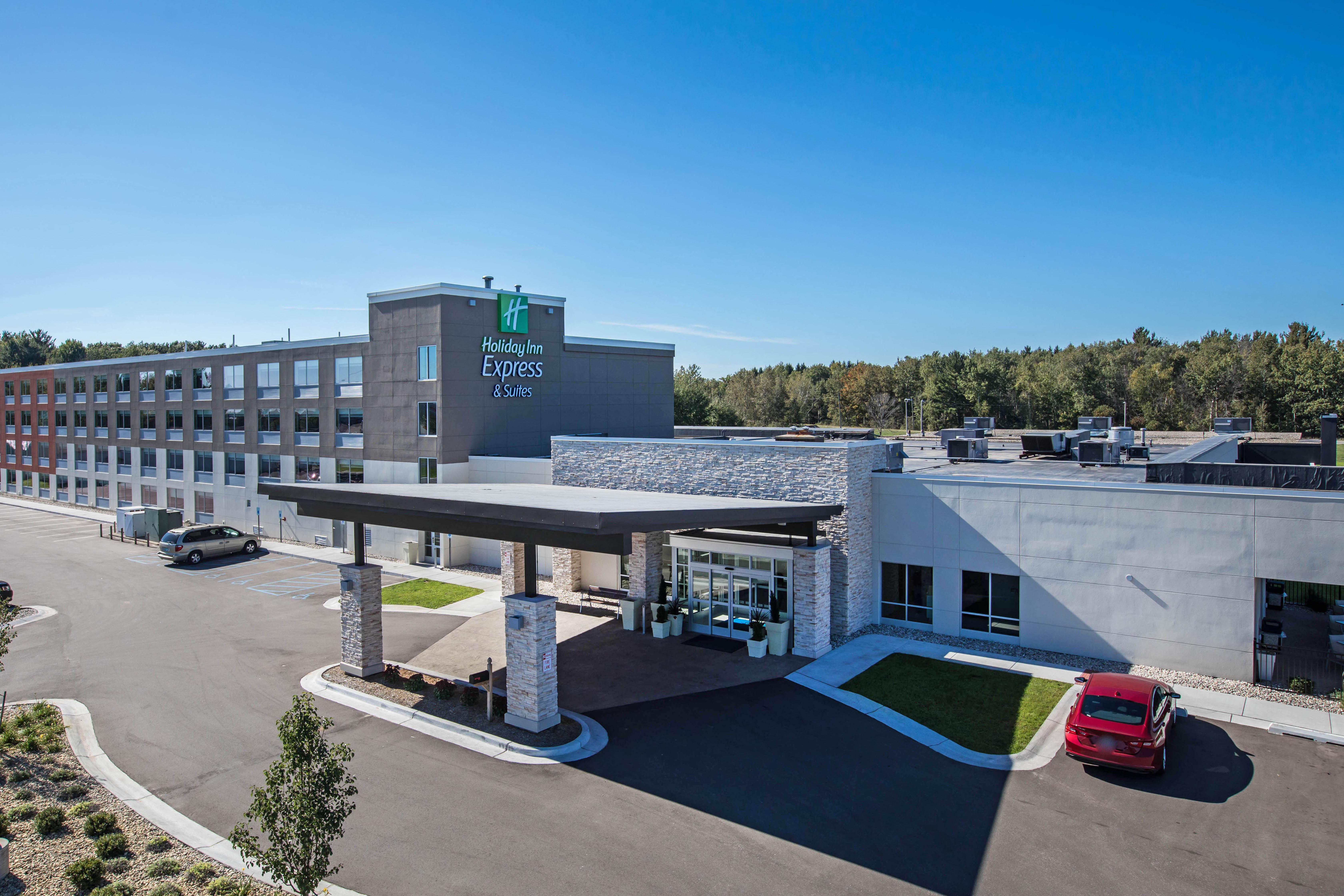 Holiday Inn Express & Suites Ludington By Ihg Екстер'єр фото