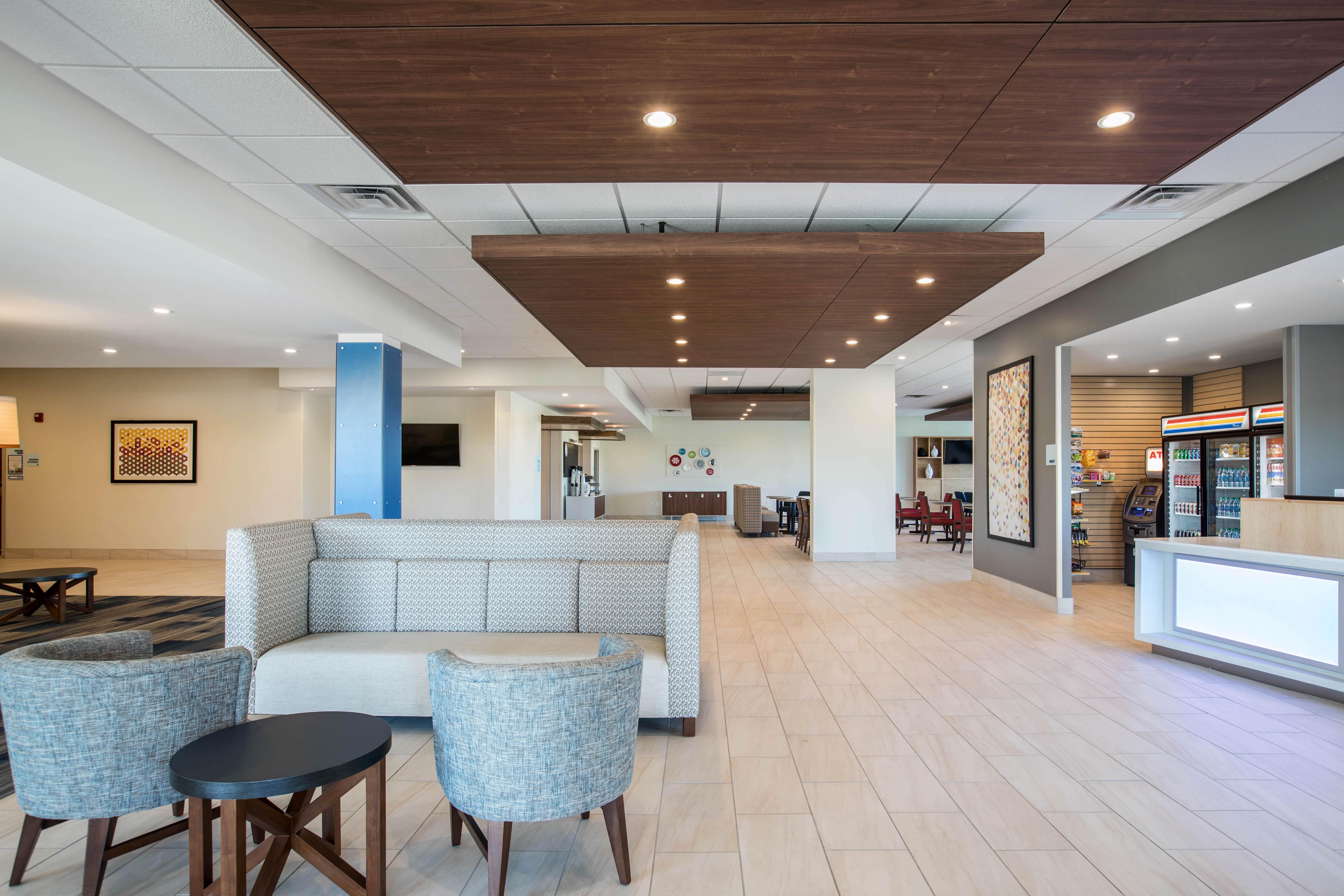 Holiday Inn Express & Suites Ludington By Ihg Екстер'єр фото